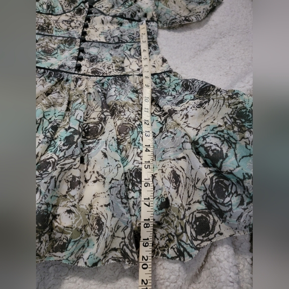 Free People NWOT Perfect Dream floral Mini Dress. Cut out back deep V neck Fit & - Picture 12 of 14